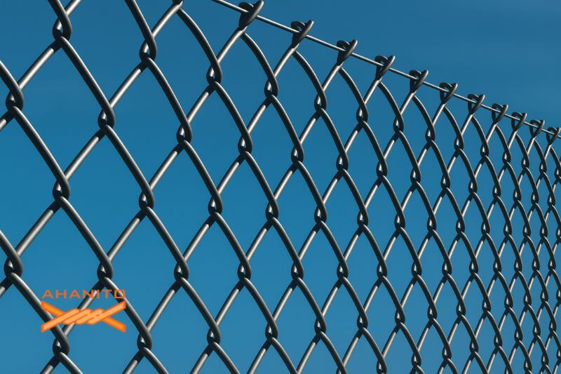 فنس چیست؟ معیارهای انتخاب بهترین مدل برای هر محیط